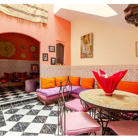 Maison Riad Traditionnel Idealement Situe A Marrakech Marakeş Dış mekan fotoğraf