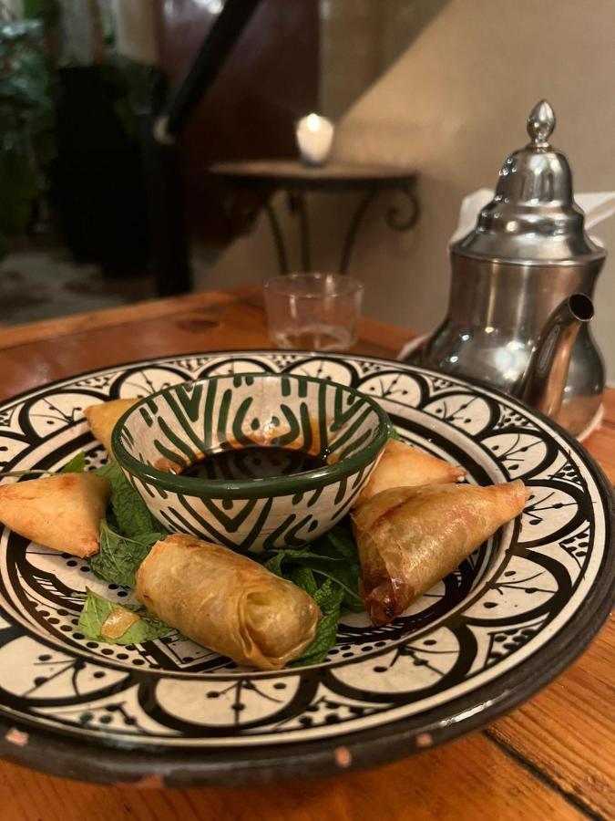 Maison Riad Traditionnel Idealement Situe A Marrakech Marakeş Dış mekan fotoğraf